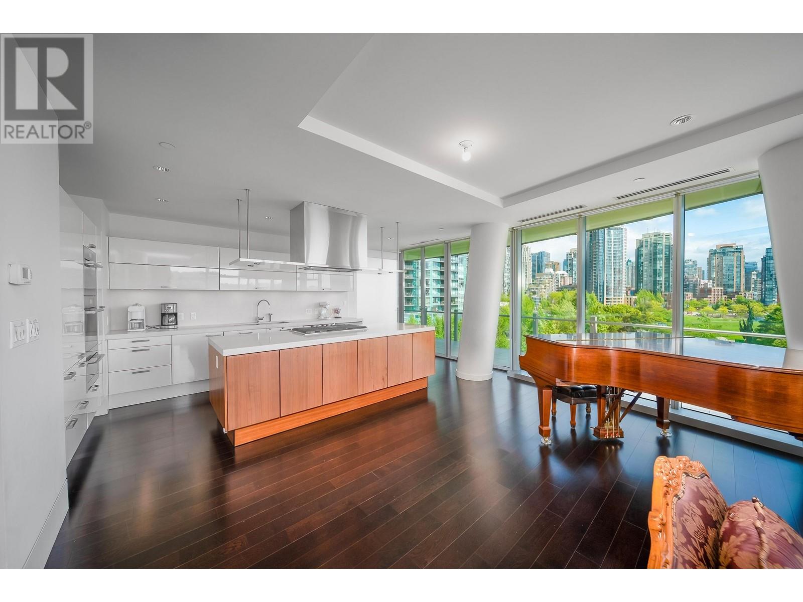 Listing Picture 6 of 34 : 702 1560 HOMER MEWS, Vancouver / 溫哥華 - 魯藝地產 Yvonne Lu Group - MLS Medallion Club Member