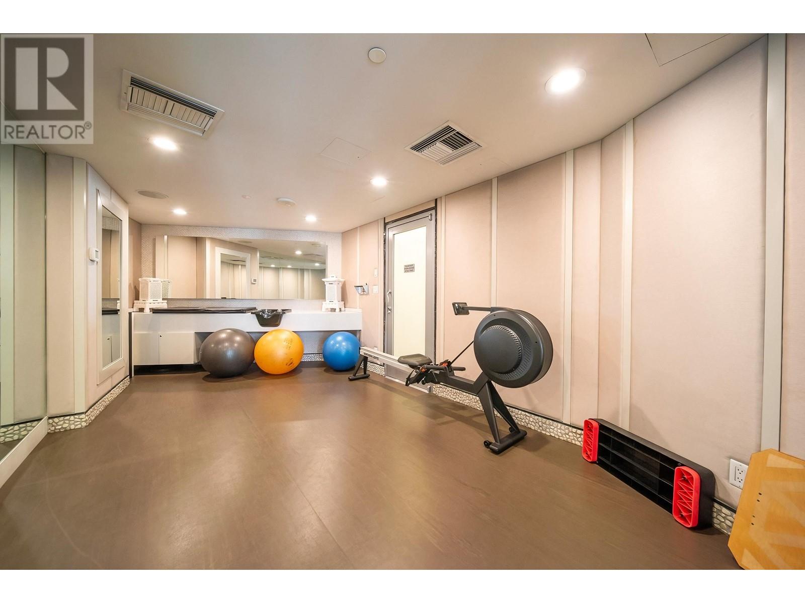 Listing Picture 30 of 34 : 702 1560 HOMER MEWS, Vancouver / 溫哥華 - 魯藝地產 Yvonne Lu Group - MLS Medallion Club Member