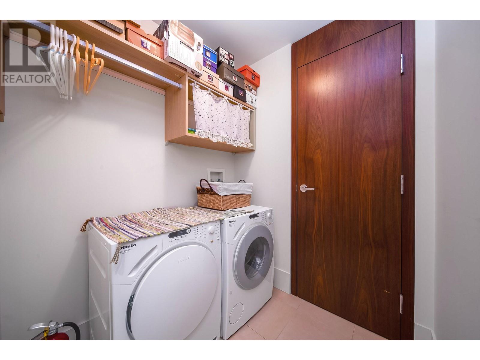 Listing Picture 16 of 34 : 702 1560 HOMER MEWS, Vancouver / 溫哥華 - 魯藝地產 Yvonne Lu Group - MLS Medallion Club Member