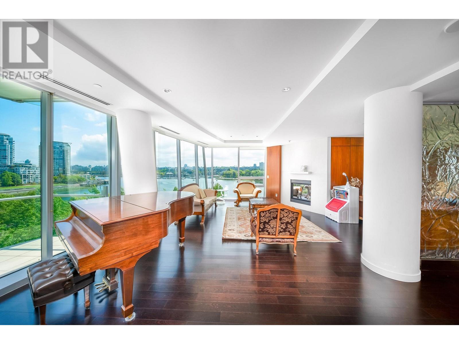 Listing Picture 18 of 34 : 702 1560 HOMER MEWS, Vancouver / 溫哥華 - 魯藝地產 Yvonne Lu Group - MLS Medallion Club Member