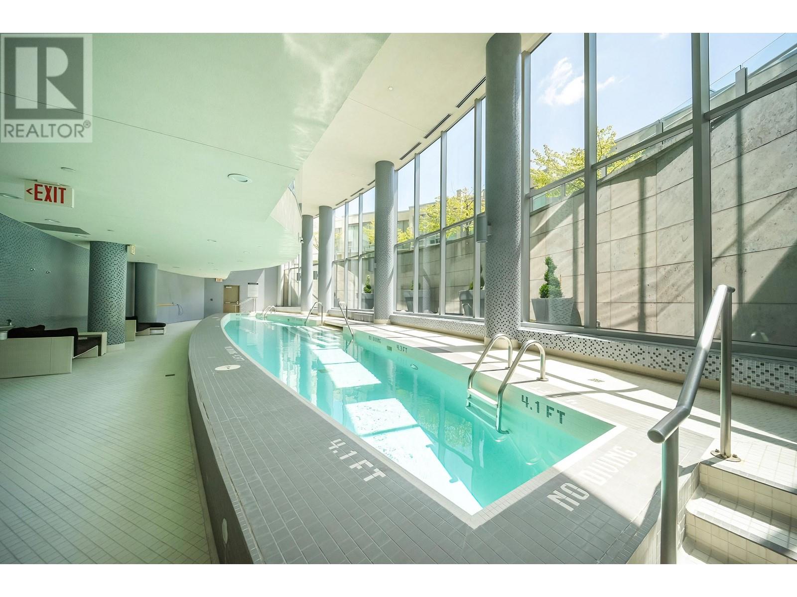 Listing Picture 25 of 34 : 702 1560 HOMER MEWS, Vancouver / 溫哥華 - 魯藝地產 Yvonne Lu Group - MLS Medallion Club Member