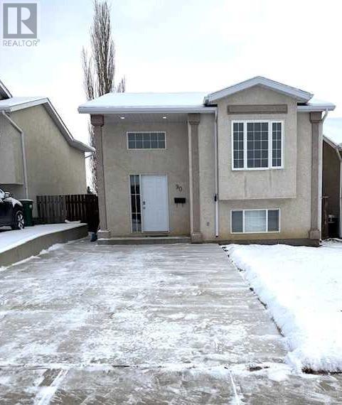 90 Chilcotin Road W, Lethbridge, Alberta