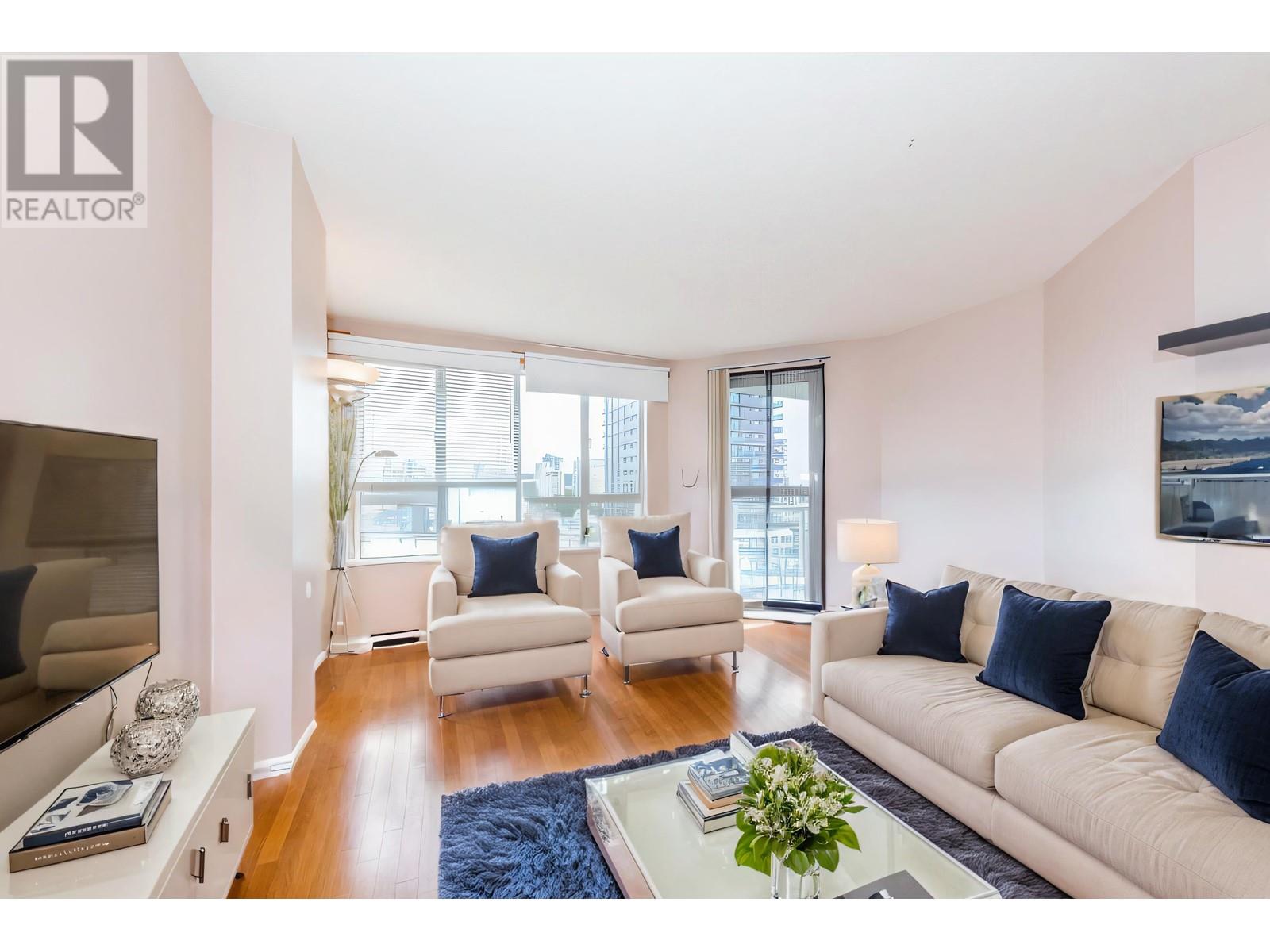 910 3489 Ascot Place, Vancouver, British Columbia  V5R 6B6 - Photo 1 - R2953742