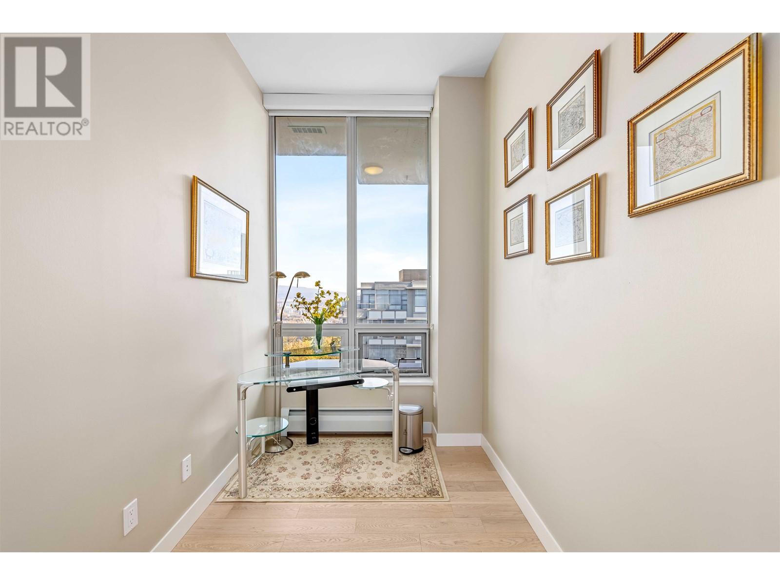 Listing Picture 22 of 35 : 1502 9080 UNIVERSITY CRESCENT, Burnaby / 本拿比 - 魯藝地產 Yvonne Lu Group - MLS Medallion Club Member