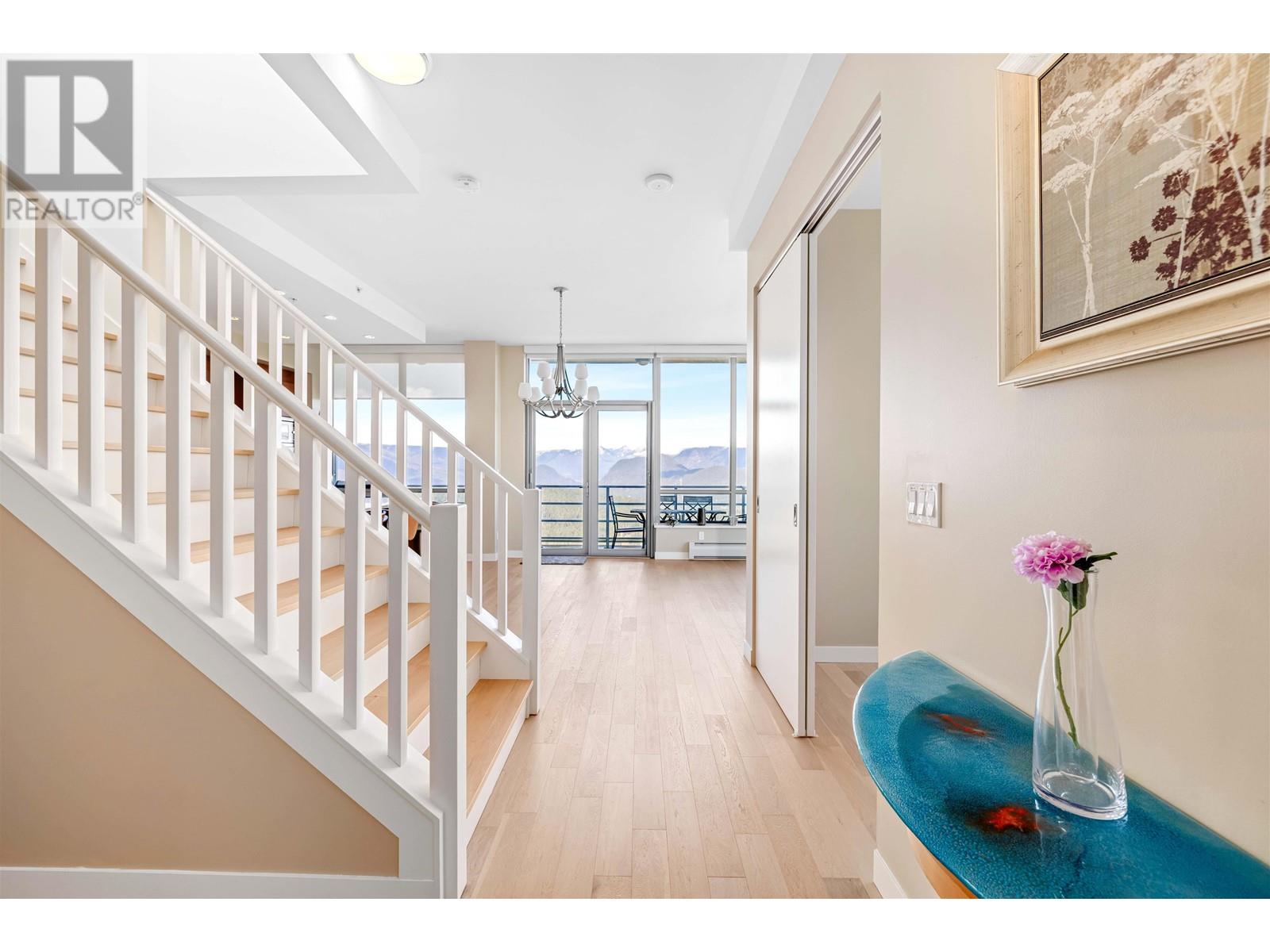 Listing Picture 24 of 35 : 1502 9080 UNIVERSITY CRESCENT, Burnaby / 本拿比 - 魯藝地產 Yvonne Lu Group - MLS Medallion Club Member