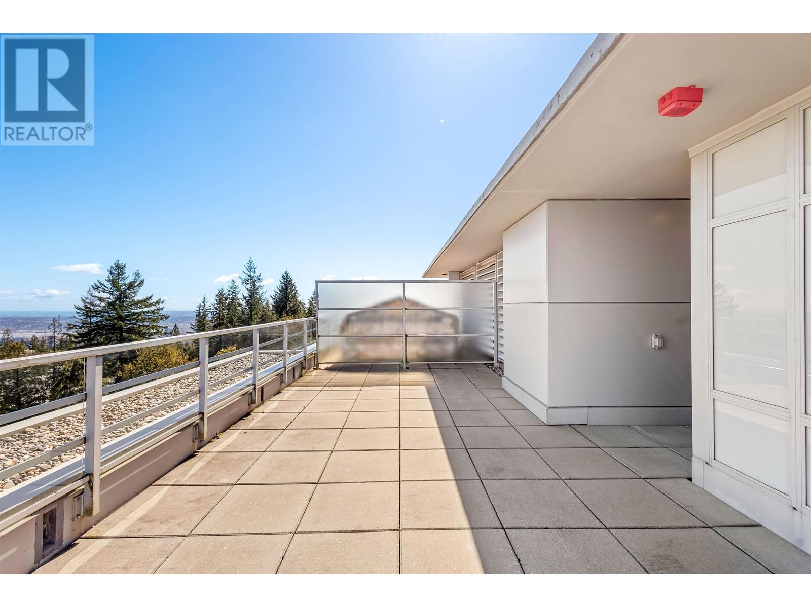 Listing Picture 26 of 35 : 1502 9080 UNIVERSITY CRESCENT, Burnaby / 本拿比 - 魯藝地產 Yvonne Lu Group - MLS Medallion Club Member