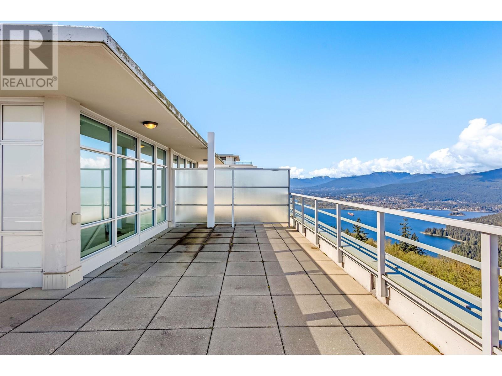 Listing Picture 27 of 35 : 1502 9080 UNIVERSITY CRESCENT, Burnaby / 本拿比 - 魯藝地產 Yvonne Lu Group - MLS Medallion Club Member