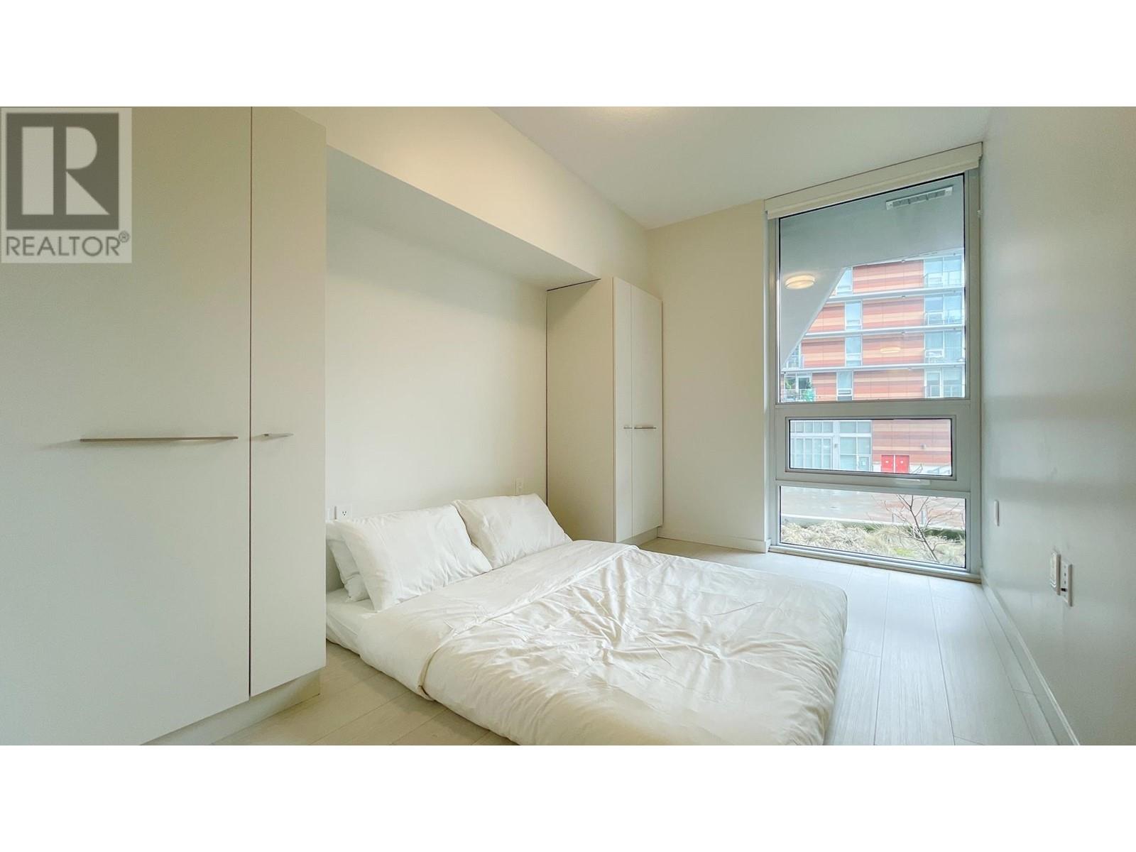 Listing Picture 14 of 22 : 201 180 E 2ND AVENUE, Vancouver / 溫哥華 - 魯藝地產 Yvonne Lu Group - MLS Medallion Club Member