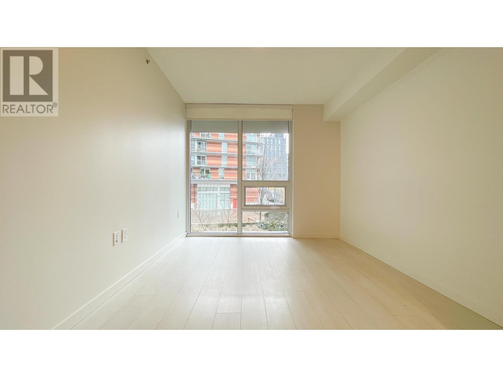 Listing Picture 9 of 22 : 201 180 E 2ND AVENUE, Vancouver / 溫哥華 - 魯藝地產 Yvonne Lu Group - MLS Medallion Club Member