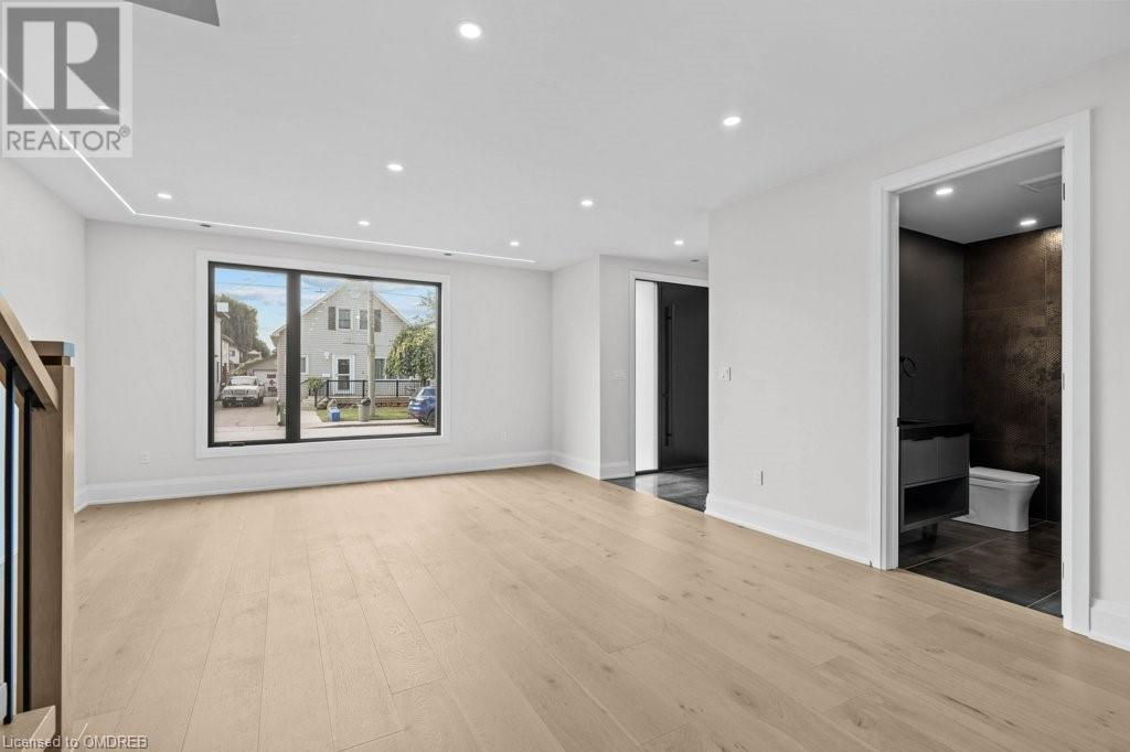 21 Clare Avenue, Hamilton, Ontario  L8H 7C9 - Photo 4 - 40650190