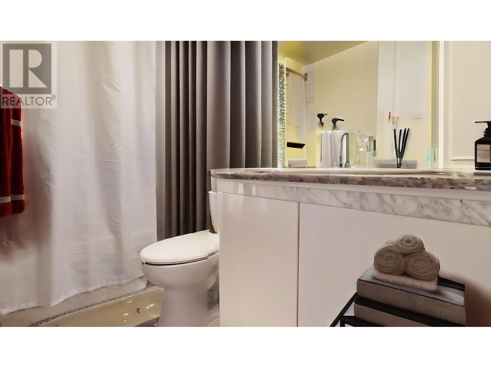 Listing Picture 6 of 13 : 2007 1189 HOWE STREET, Vancouver / 溫哥華 - 魯藝地產 Yvonne Lu Group - MLS Medallion Club Member