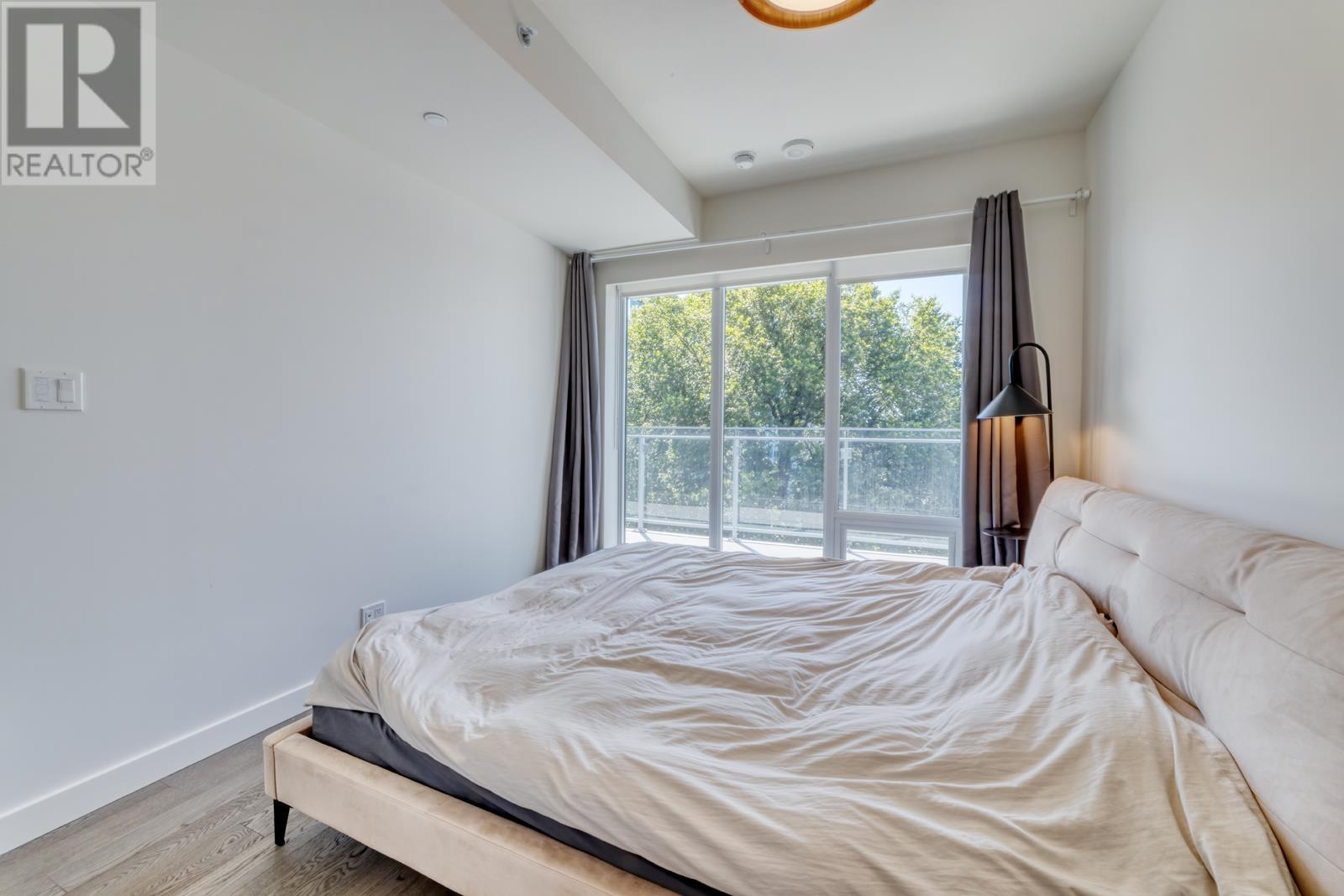 Listing Picture 12 of 40 : 608 6855 PEARSON WAY, Richmond / 烈治文 - 魯藝地產 Yvonne Lu Group - MLS Medallion Club Member