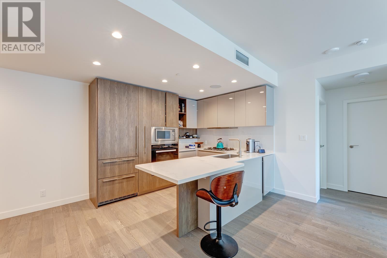 Listing Picture 5 of 40 : 608 6855 PEARSON WAY, Richmond / 烈治文 - 魯藝地產 Yvonne Lu Group - MLS Medallion Club Member