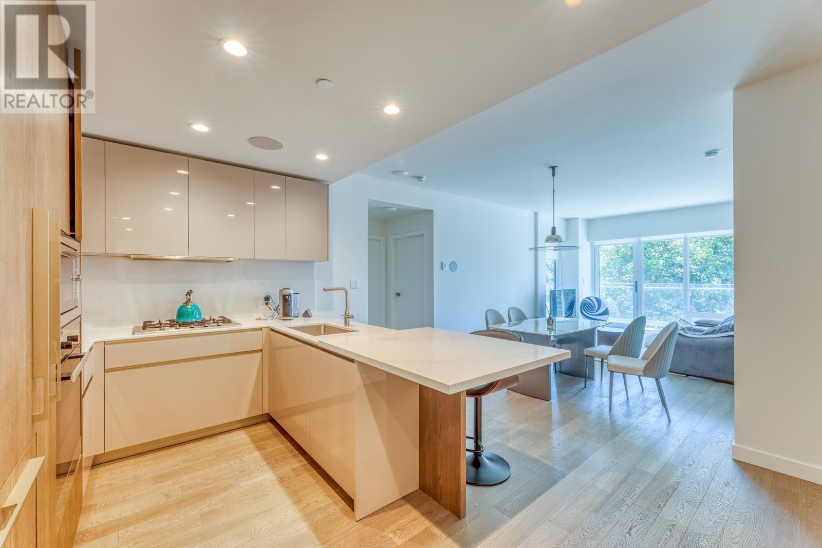 Listing Picture 6 of 40 : 608 6855 PEARSON WAY, Richmond / 烈治文 - 魯藝地產 Yvonne Lu Group - MLS Medallion Club Member