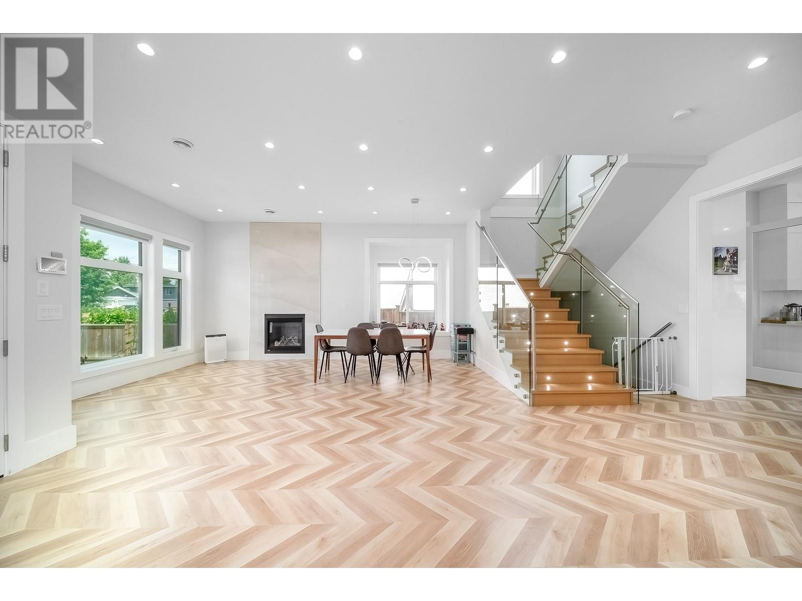 1422 Tenth Avenue, New Westminster, British Columbia  V3M 3J1 - Photo 11 - R2953503