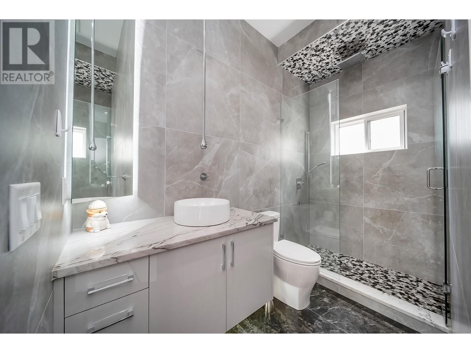 1422 Tenth Avenue, New Westminster, British Columbia  V3M 3J1 - Photo 17 - R2953503