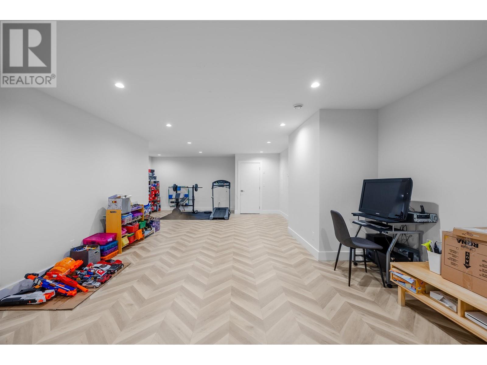 1422 Tenth Avenue, New Westminster, British Columbia  V3M 3J1 - Photo 33 - R2953503