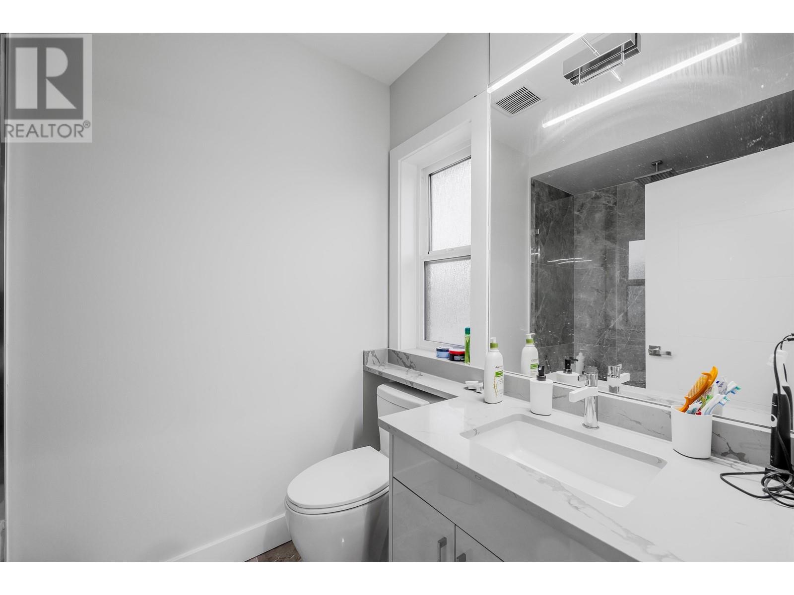 1422 Tenth Avenue, New Westminster, British Columbia  V3M 3J1 - Photo 30 - R2953503