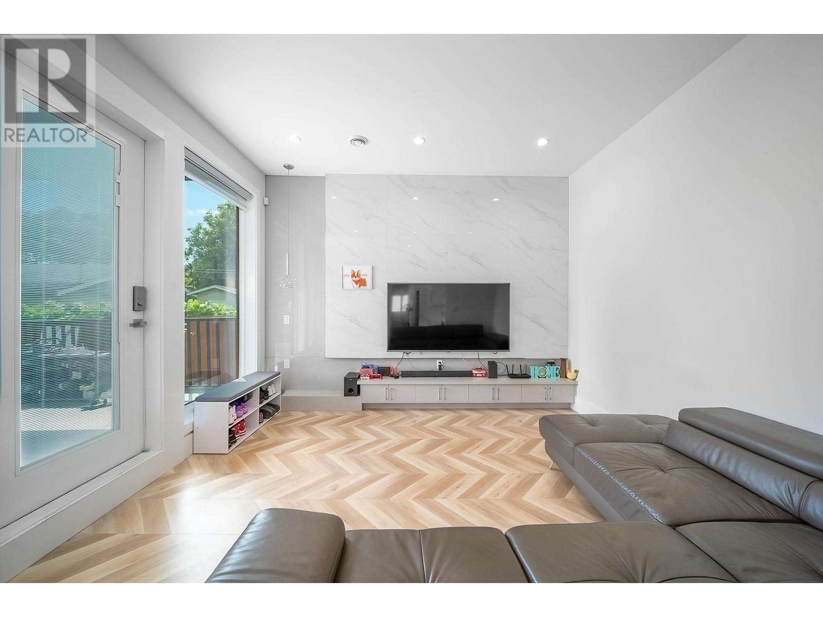 1422 Tenth Avenue, New Westminster, British Columbia  V3M 3J1 - Photo 22 - R2953503