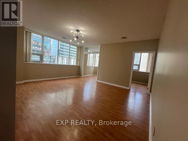 501 - 393 King Street W, Toronto, Ontario  M5V 3G8 - Photo 7 - C11912069