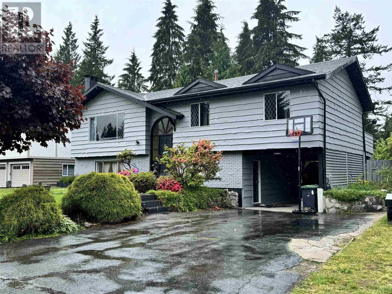 2293 BERKLEY AVENUE, North Vancouver, British Columbia