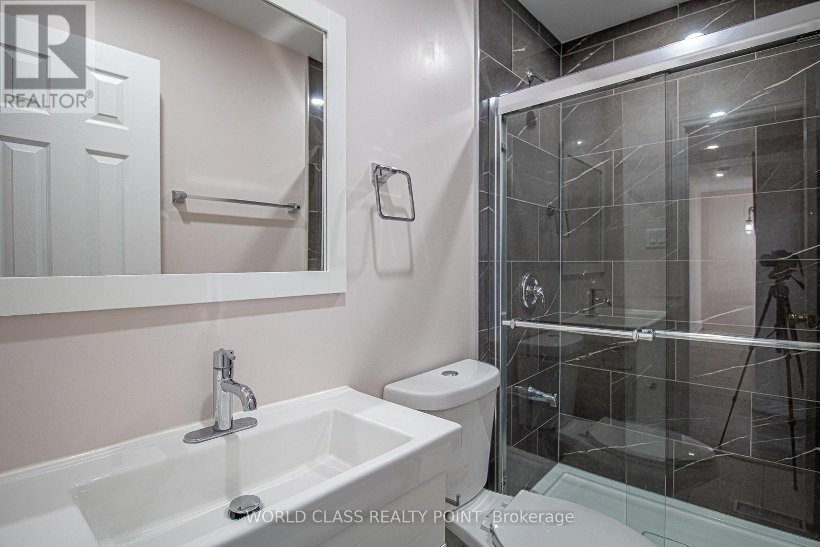 3209 Weston Road, Toronto, Ontario  M9M 2T4 - Photo 14 - W11912380