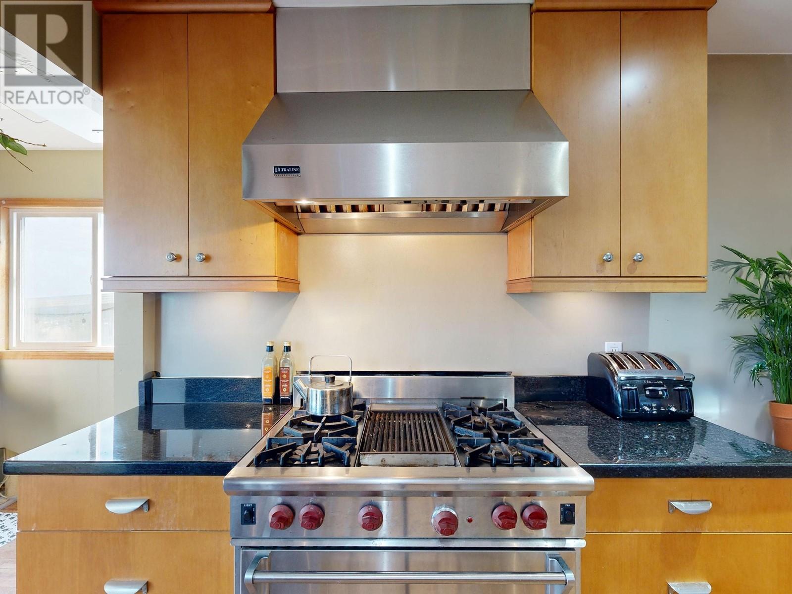 190 N ELLESMERE AVENUE