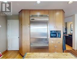 190 N ELLESMERE AVENUE