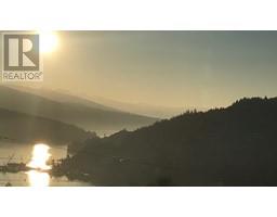 190 N ELLESMERE AVENUE