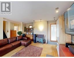 190 N ELLESMERE AVENUE