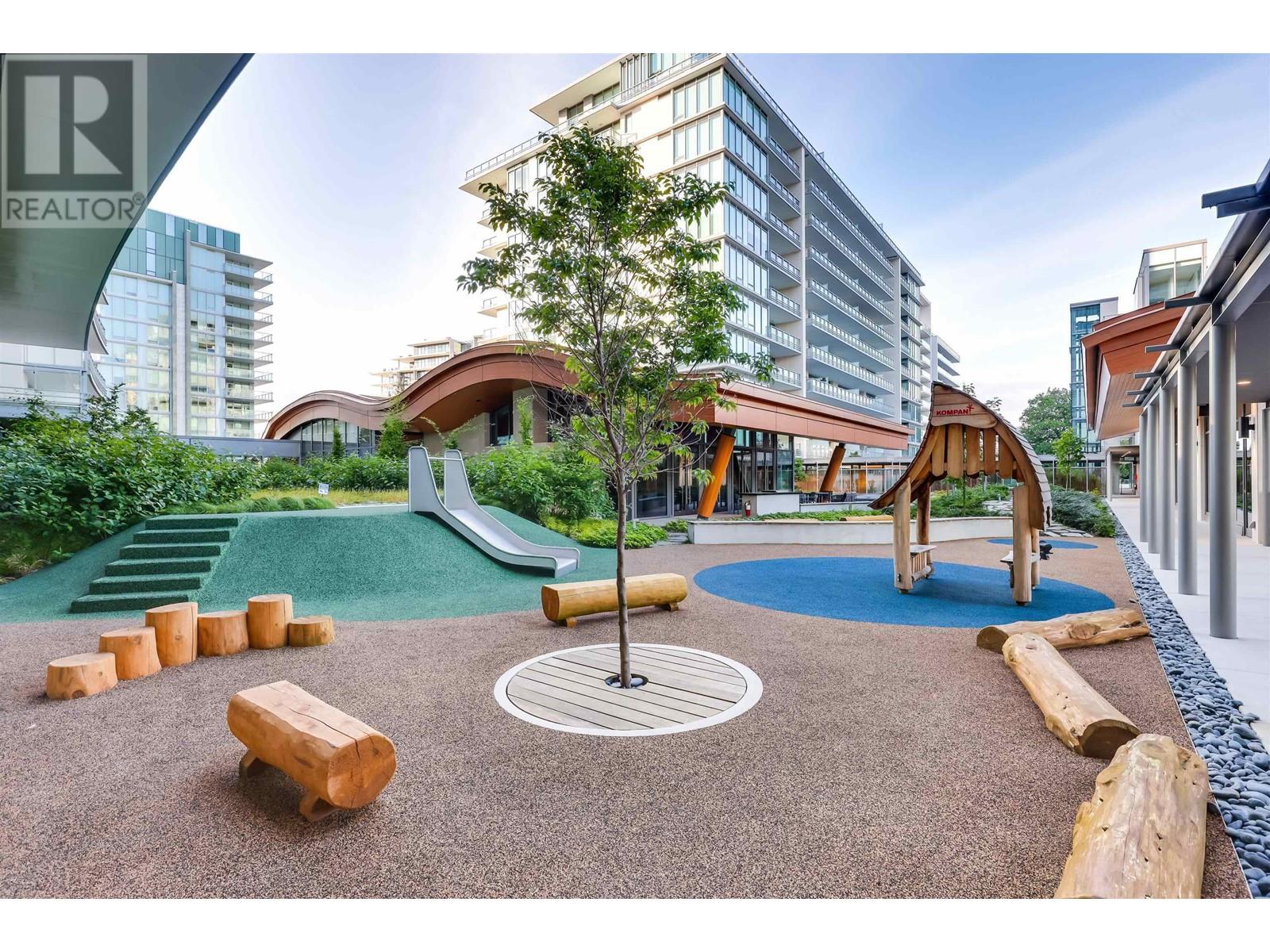 Listing Picture 17 of 21 : 401 6688 PEARSON WAY, Richmond / 烈治文 - 魯藝地產 Yvonne Lu Group - MLS Medallion Club Member