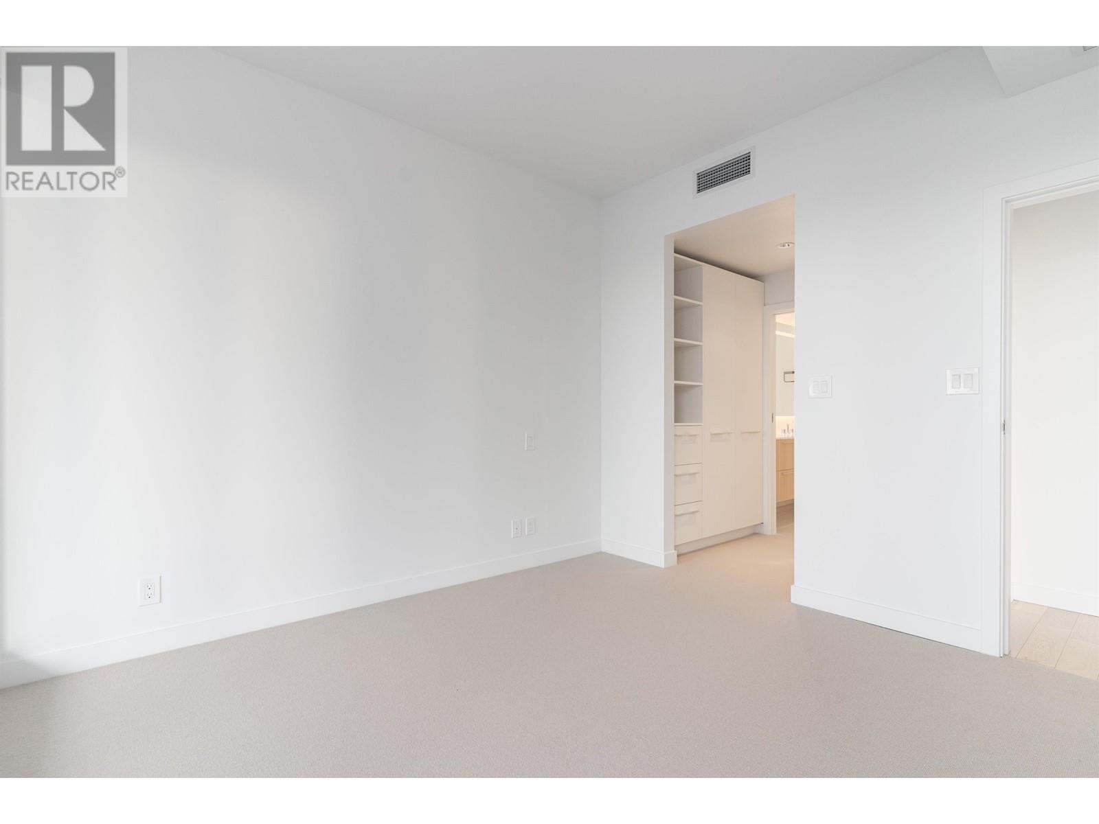 Listing Picture 8 of 21 : 401 6688 PEARSON WAY, Richmond / 烈治文 - 魯藝地產 Yvonne Lu Group - MLS Medallion Club Member