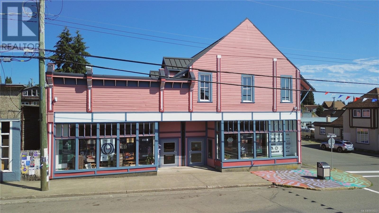 2712 Dunsmuir Ave, Cumberland, British Columbia  V0R 1S0 - Photo 57 - 983923