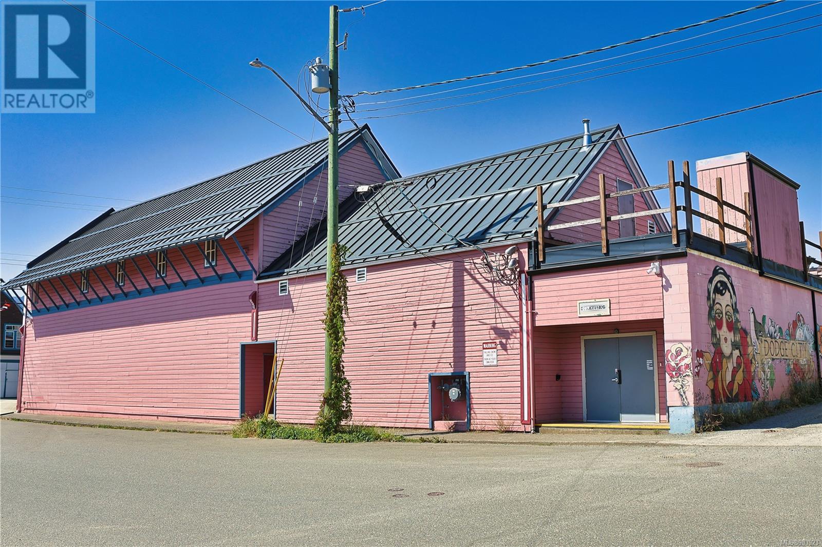 2712 Dunsmuir Ave, Cumberland, British Columbia  V0R 1S0 - Photo 65 - 983923