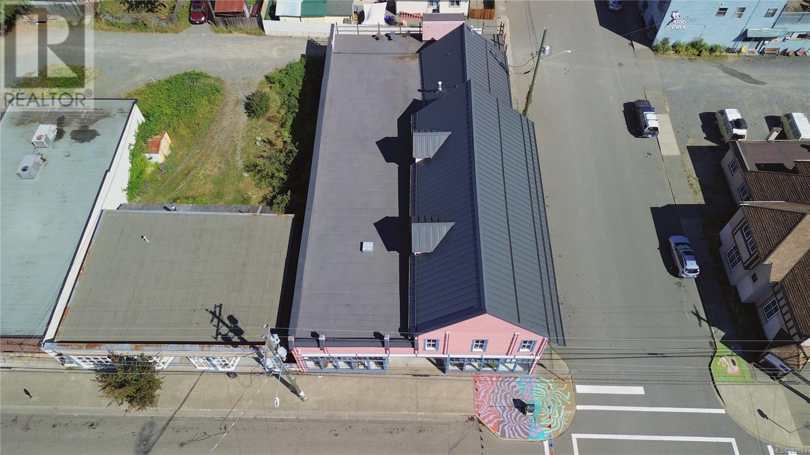 2712 Dunsmuir Ave, Cumberland, British Columbia  V0R 1S0 - Photo 70 - 983923