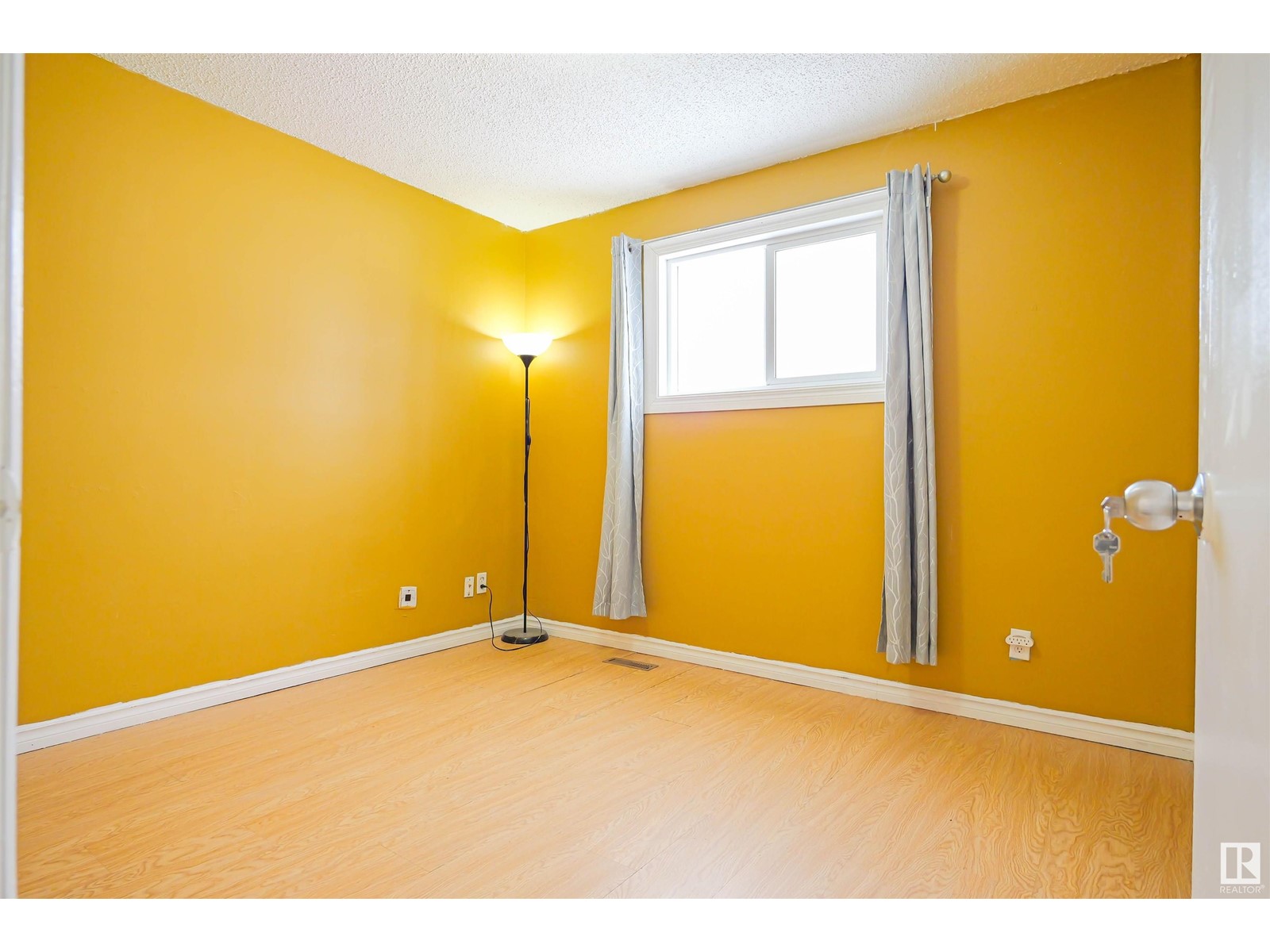 8437 29 Av Nw, Edmonton, Alberta  T6K 3M8 - Photo 13 - E4417307