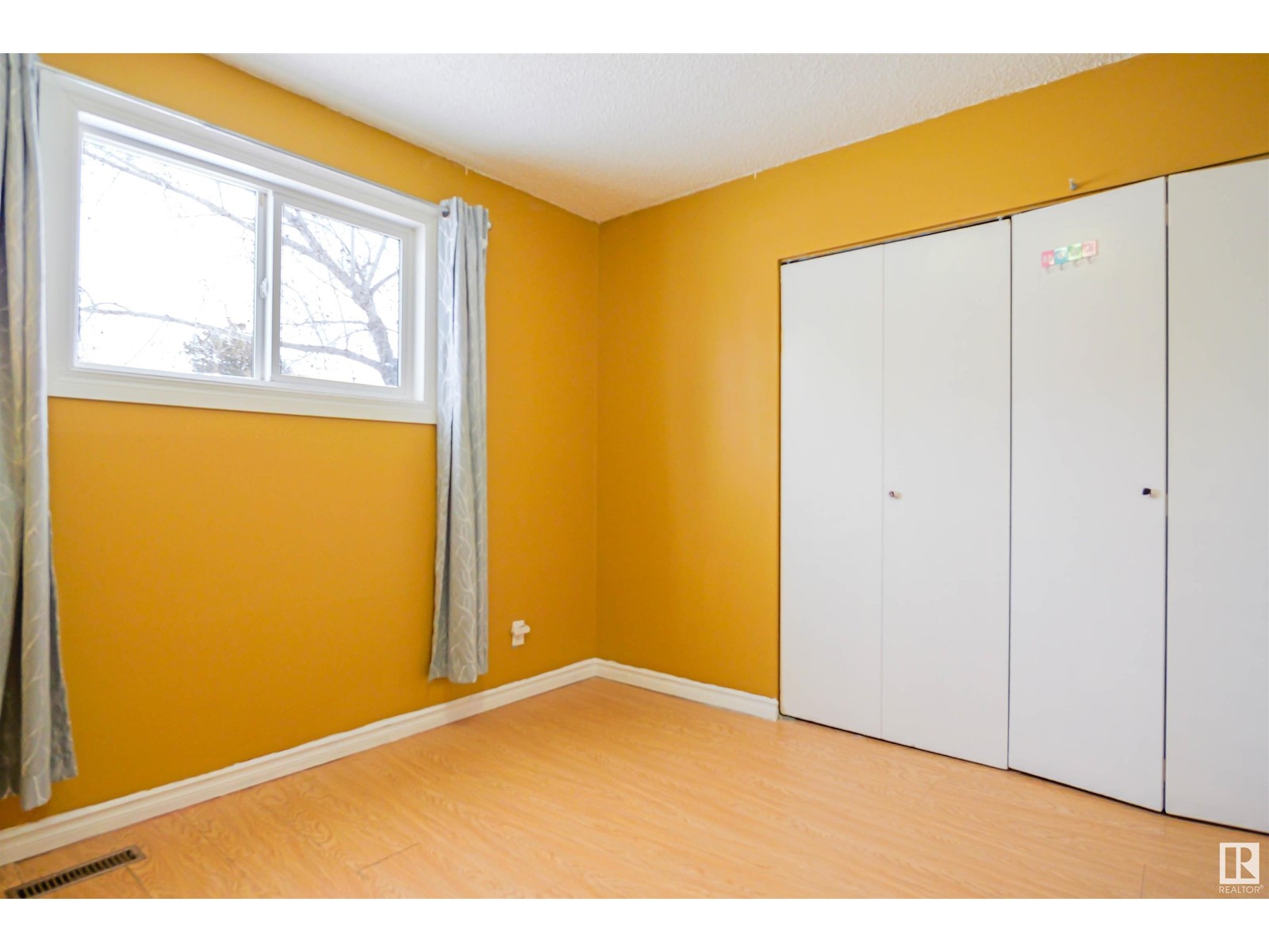 8437 29 Av Nw, Edmonton, Alberta  T6K 3M8 - Photo 14 - E4417307