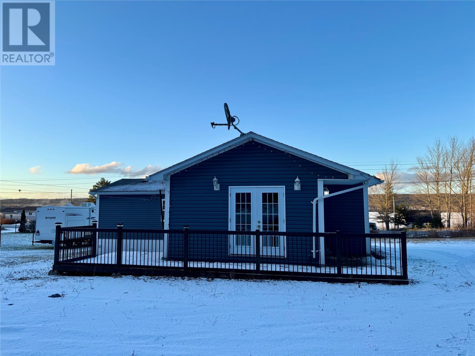 Property at 421 Gillingham Avenue image 2