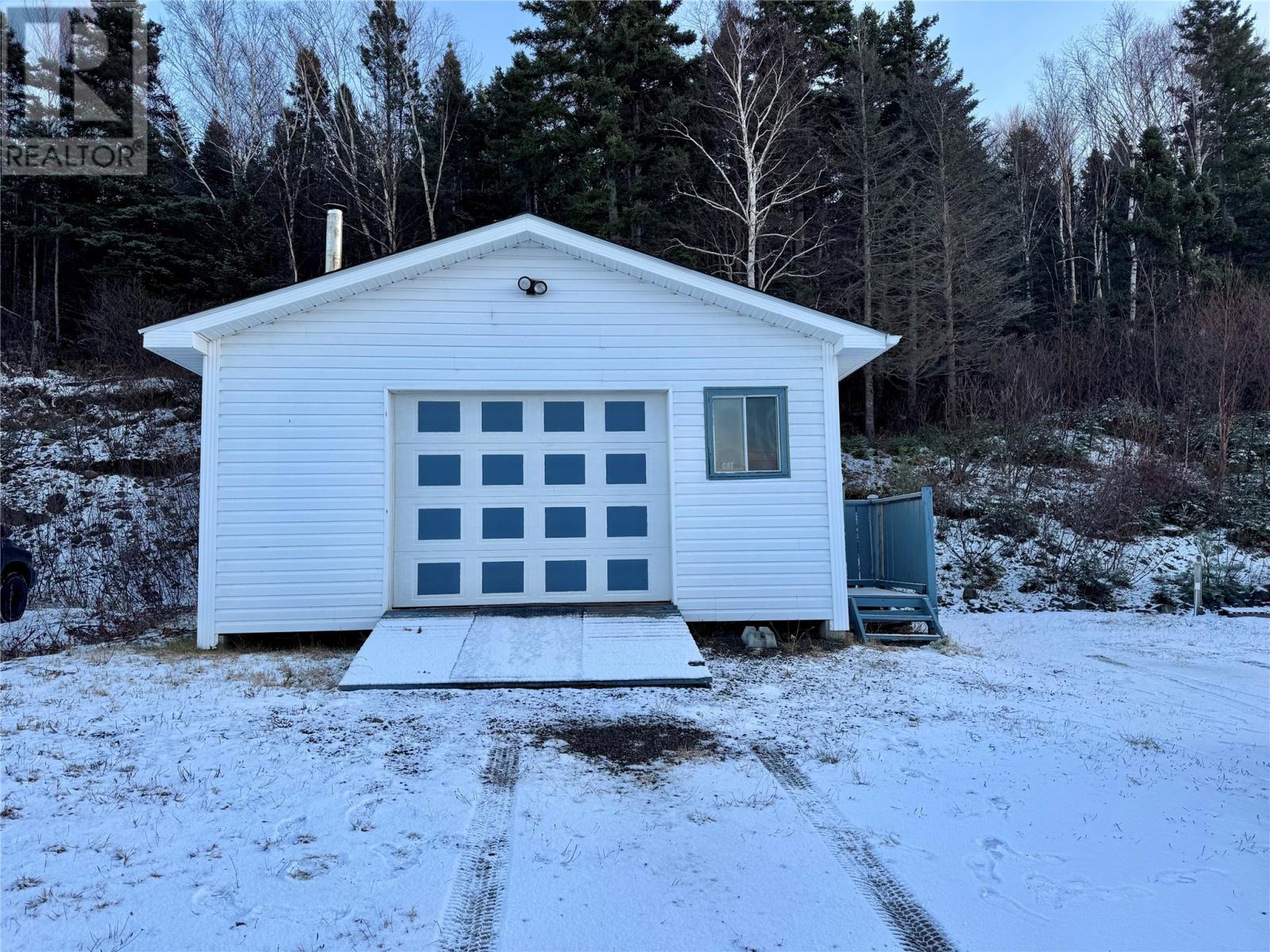 Property at 421 Gillingham Avenue image 3