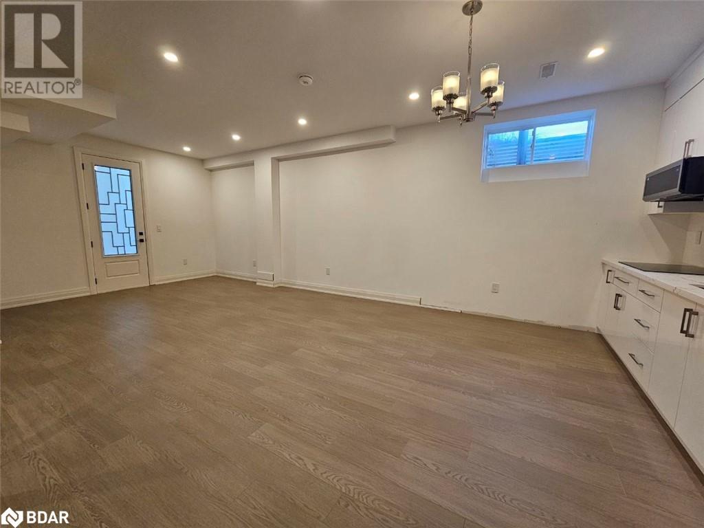 63 Victoria Wood Avenue Unit# Basement, Springwater, Ontario  L9X 1Z8 - Photo 6 - 40688543