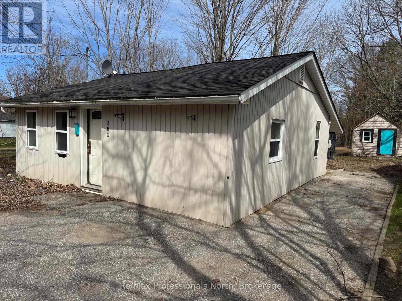 360 Muskoka Beach Road, Gravenhurst, Ontario  P1P 1M6 - Photo 3 - X11912810