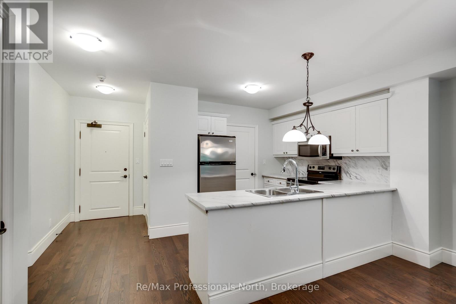 104 - 391 James Street W, Gravenhurst, Ontario  P1P 0A5 - Photo 3 - X11912813