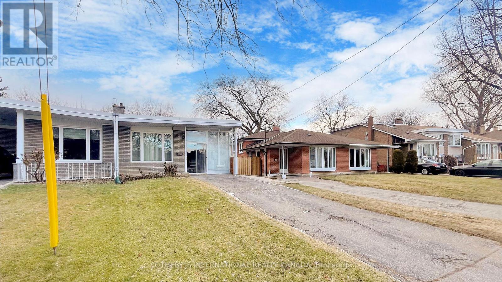 M - 20 NIANTIC CRESCENT, Toronto, Ontario