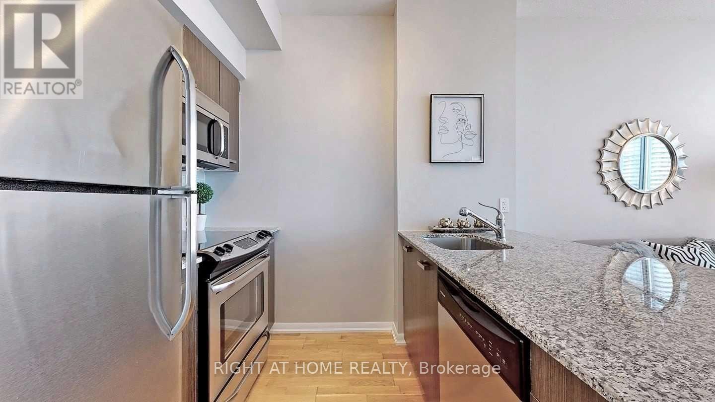 2404 - 832 Bay Street, Toronto, Ontario  M5S 1Z6 - Photo 7 - C11912762