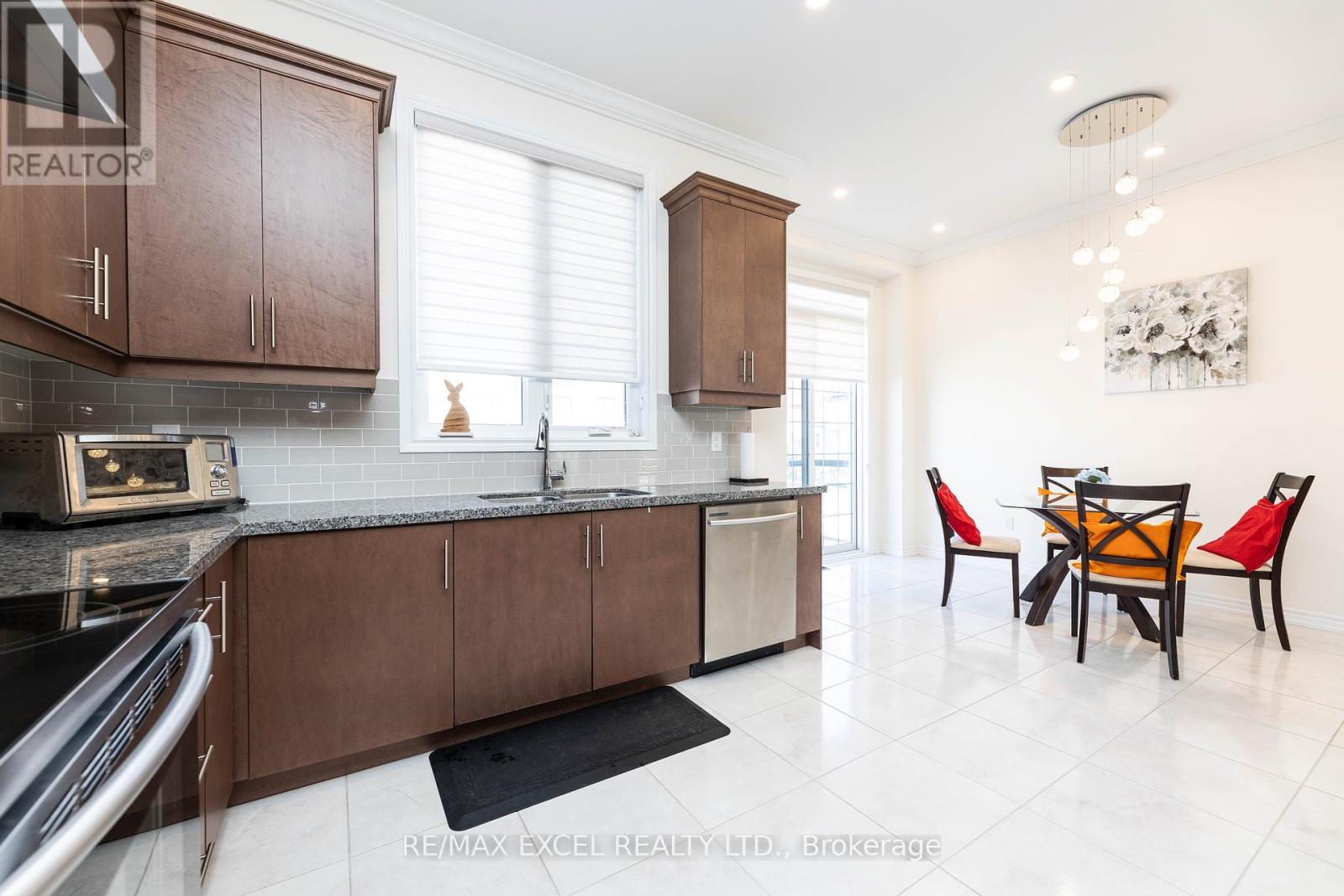43 Hyderabad Lane, Markham, Ontario  L6E 0T8 - Photo 10 - N11912759