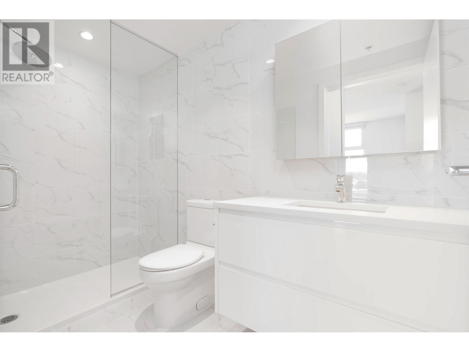 Listing Picture 21 of 31 : 904 8188 FRASER STREET, Vancouver / 溫哥華 - 魯藝地產 Yvonne Lu Group - MLS Medallion Club Member