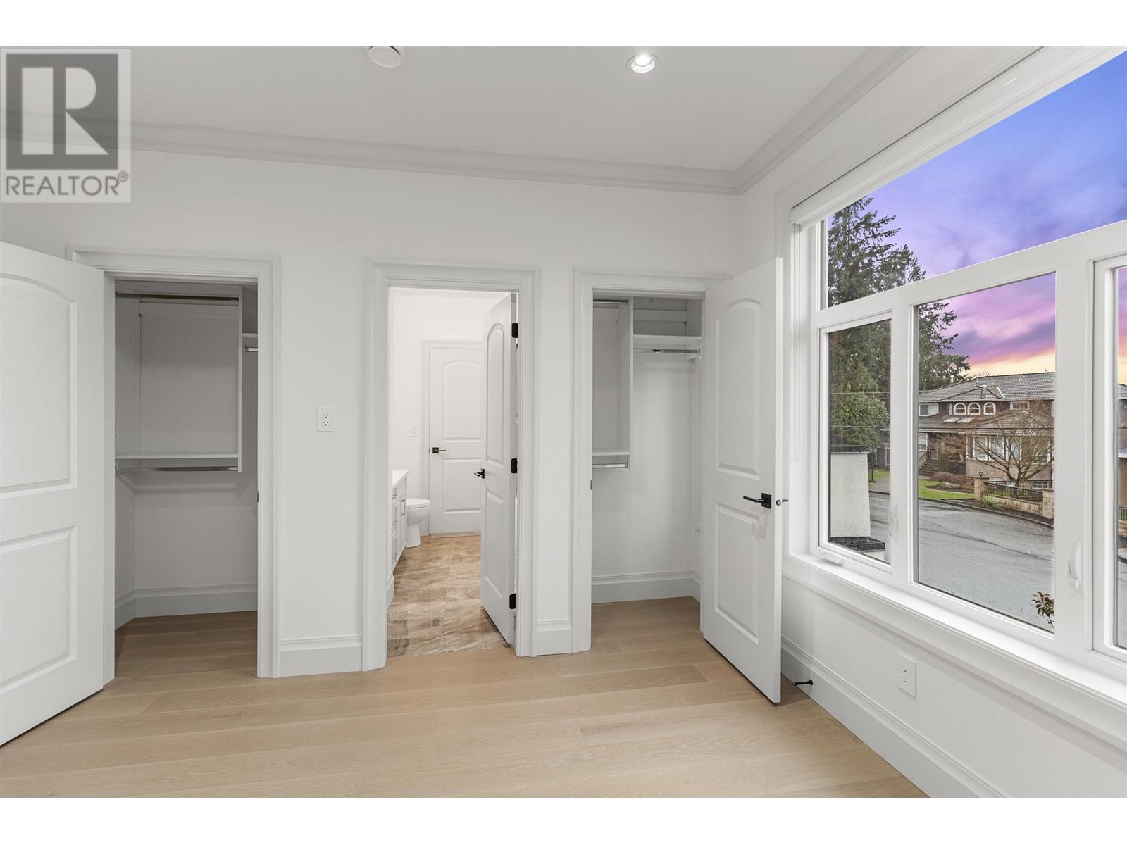 Listing Picture 30 of 38 : 7165 PAULUS CRESCENT, Burnaby / 本拿比 - 魯藝地產 Yvonne Lu Group - MLS Medallion Club Member