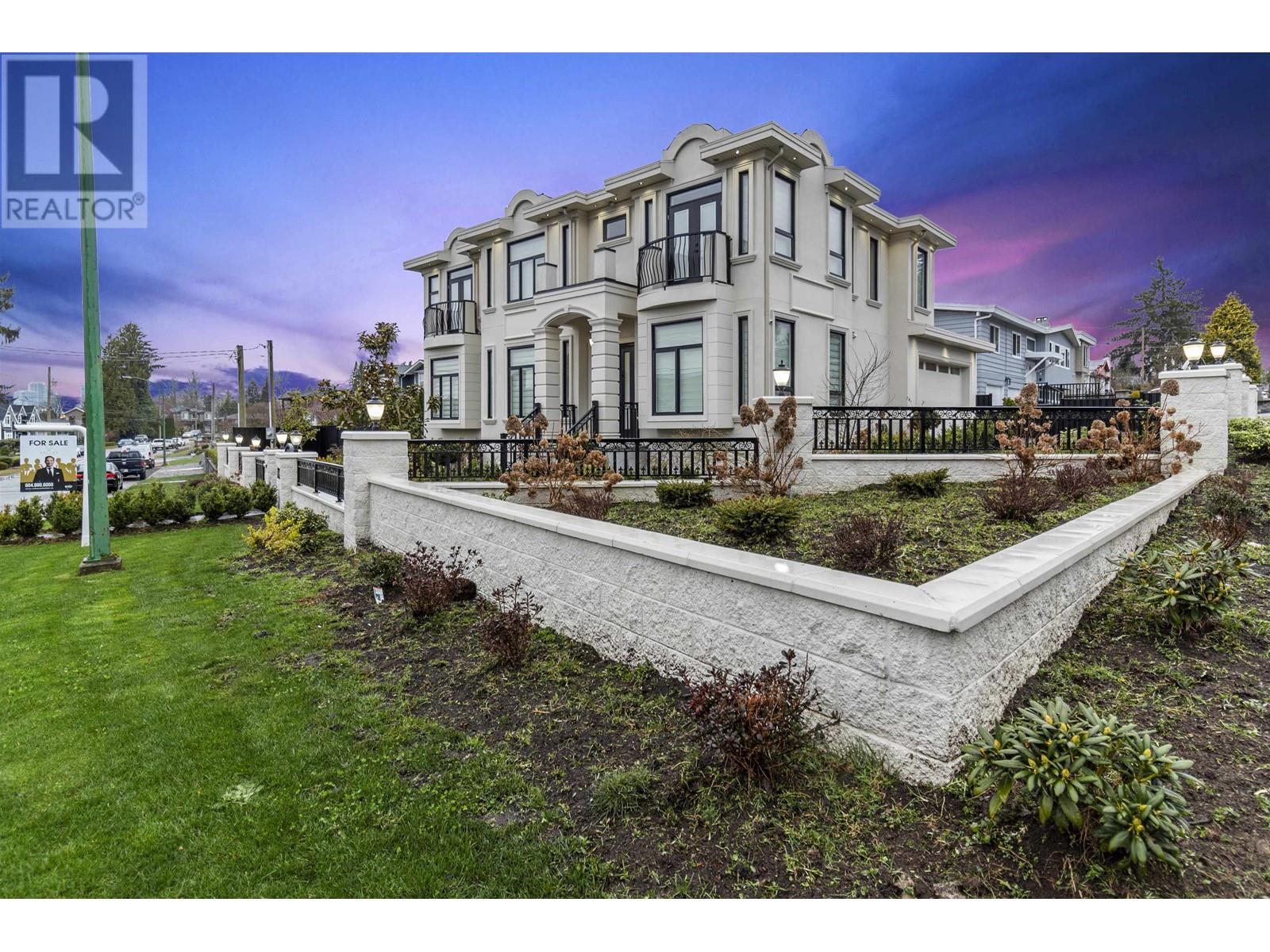 Listing Picture 38 of 38 : 7165 PAULUS CRESCENT, Burnaby / 本拿比 - 魯藝地產 Yvonne Lu Group - MLS Medallion Club Member