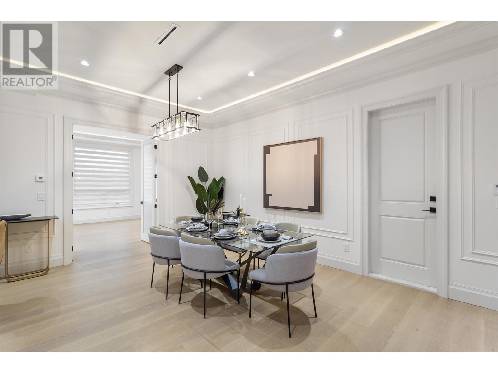 Listing Picture 6 of 38 : 7165 PAULUS CRESCENT, Burnaby / 本拿比 - 魯藝地產 Yvonne Lu Group - MLS Medallion Club Member