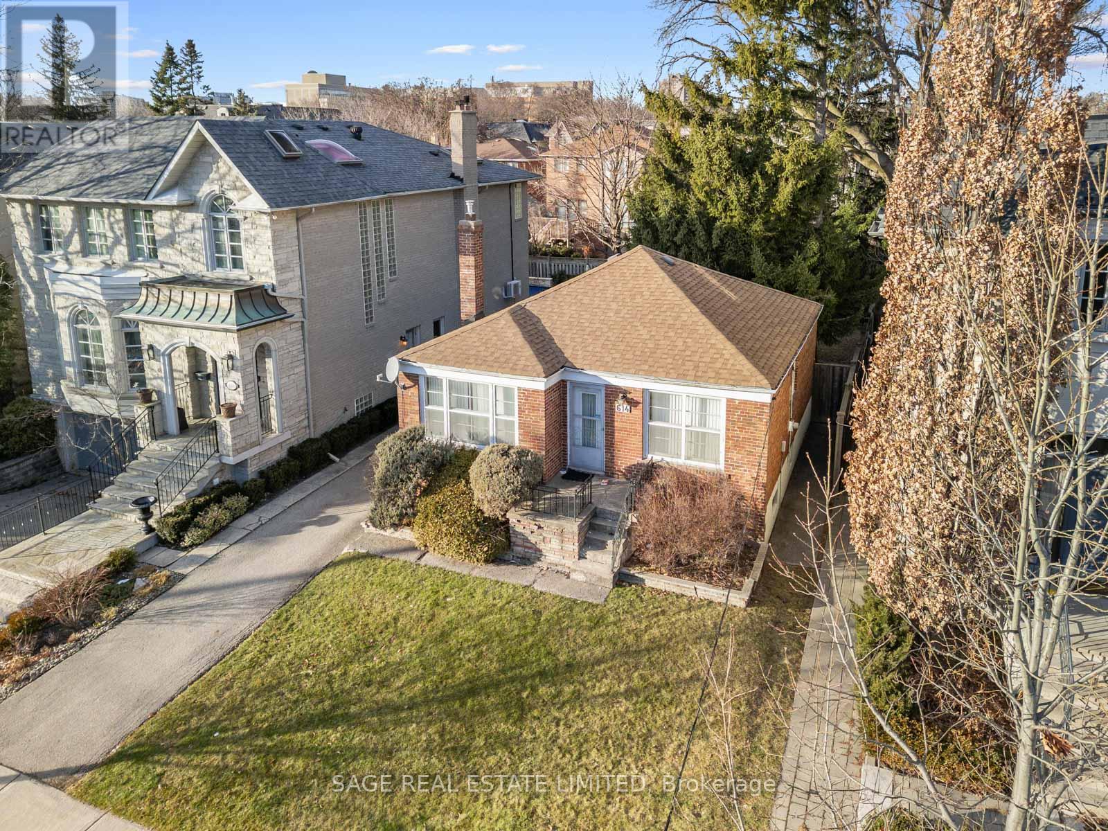 614 St Germain Avenue, Toronto, Ontario  M5M 1X5 - Photo 25 - C11910840